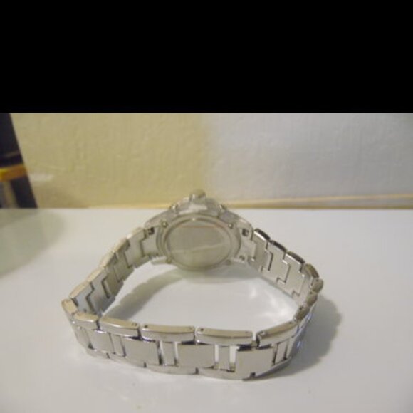 Kessaris Lucite Bezel Metal Bracelet Watch - Picture 3 of 11